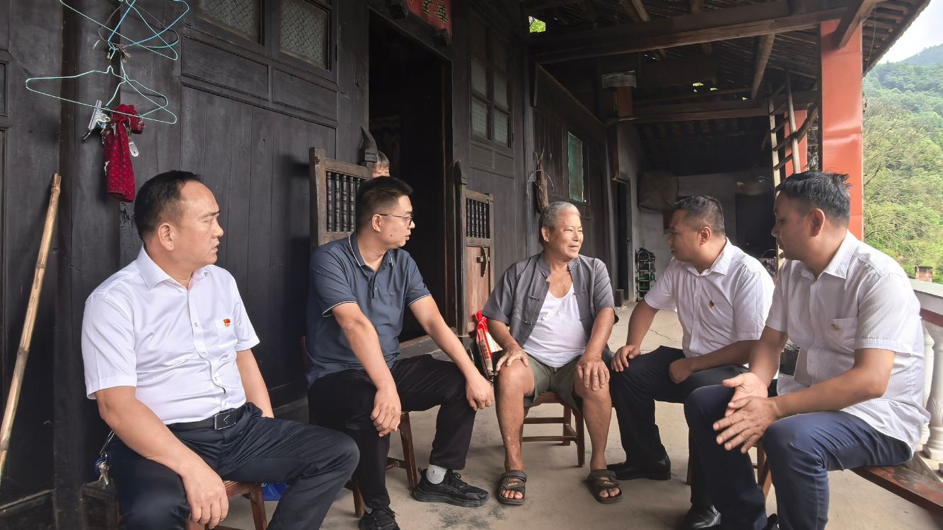 清電公司黨支部聯合仙人灣瑤族鄉黨委走訪慰問困難黨員